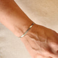 Load image into Gallery viewer, Dainty HerringBone Bracelet