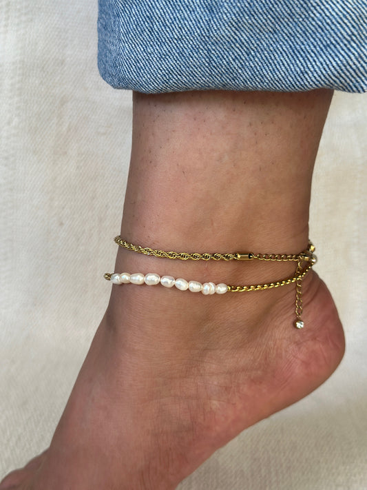 Golden Pearls Anklet