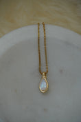 Load image into Gallery viewer, Hailey Drop Necklace
