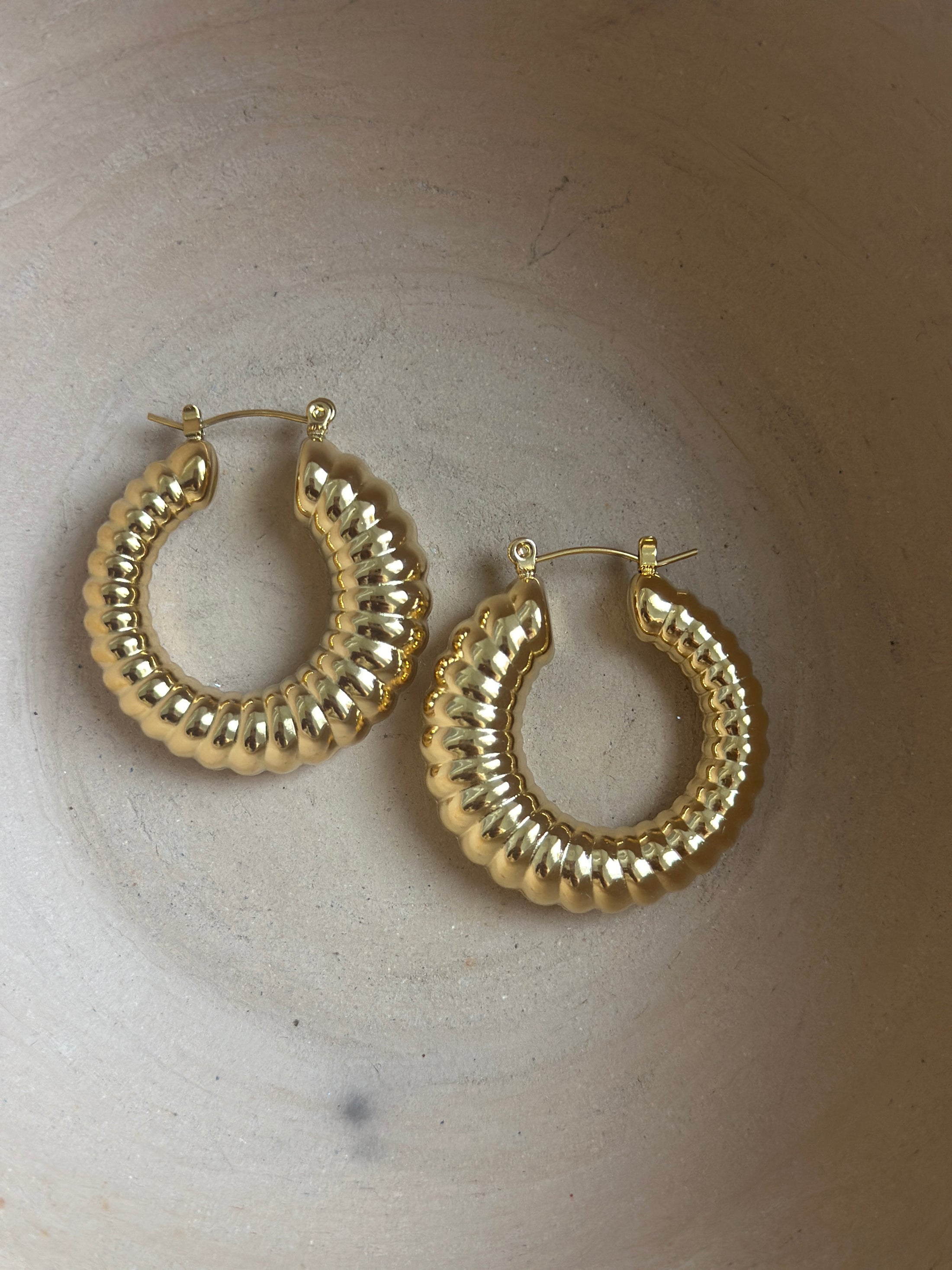 Elle Chunky Hoops