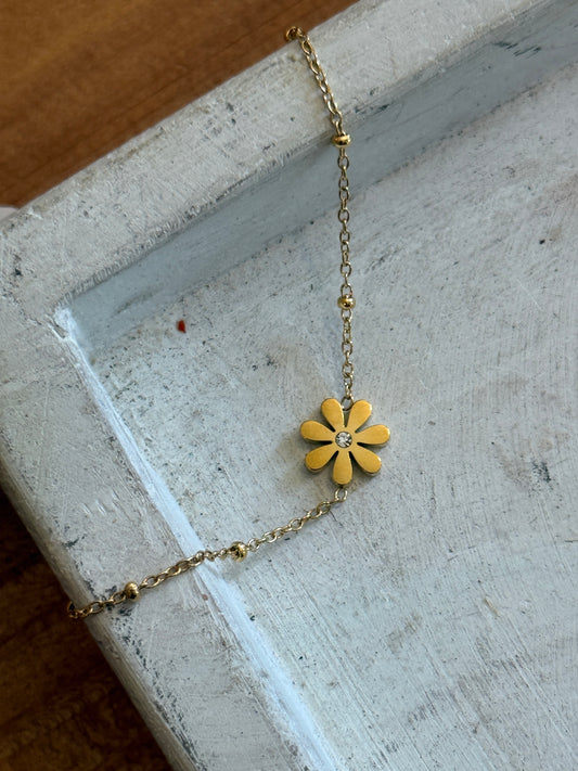Delicate Daisy Bracelet