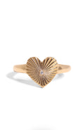 Load image into Gallery viewer, Beck Heart Ring
