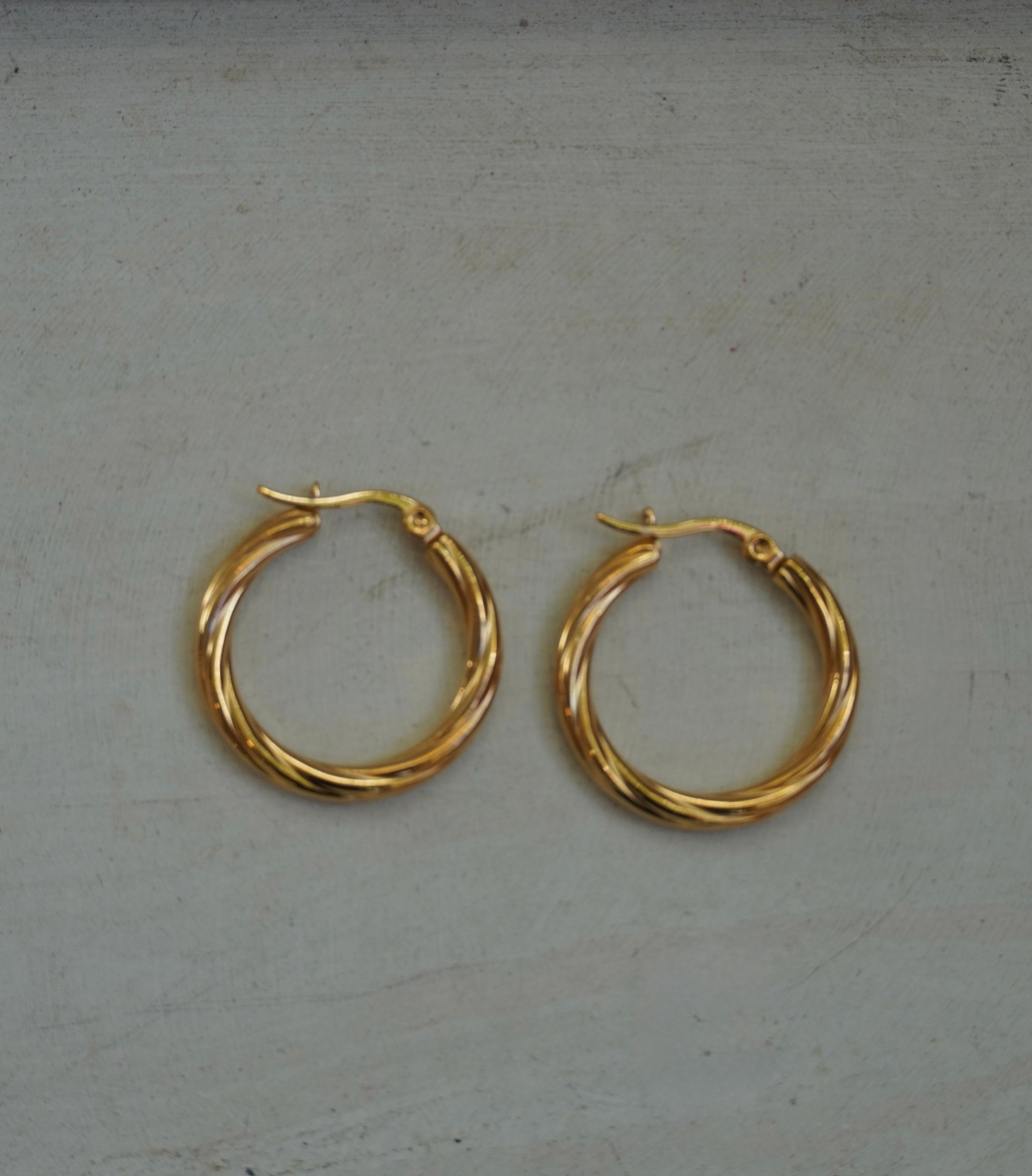 Twist Hoops