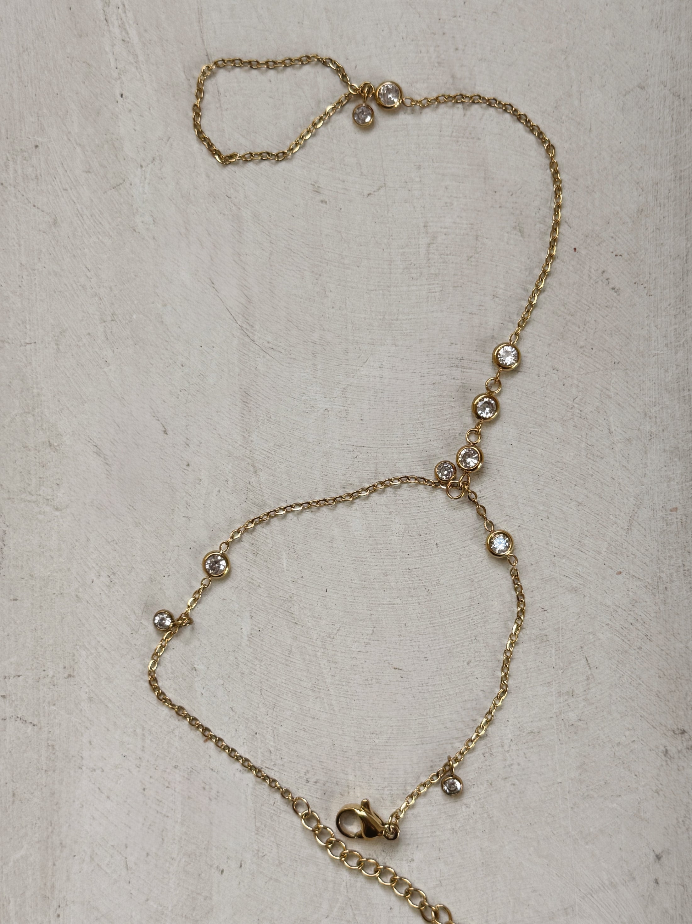 Celeste Handchain