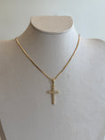 Load image into Gallery viewer, Luz Brillante Cross Necklace
