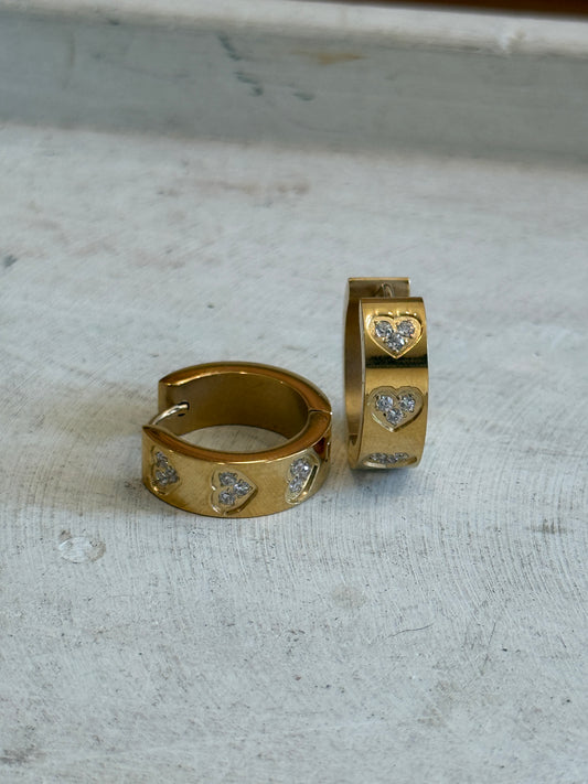 Corazoncito Hoop Earrings