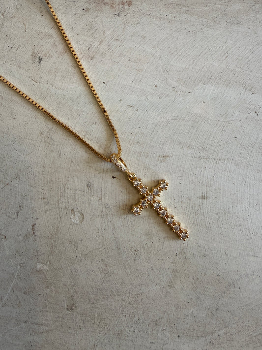 Luz Brillante Cross Necklace