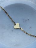 Load image into Gallery viewer, Paperclip Heart Bracelet
