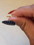 Load image into Gallery viewer, Dainty wavy ring
