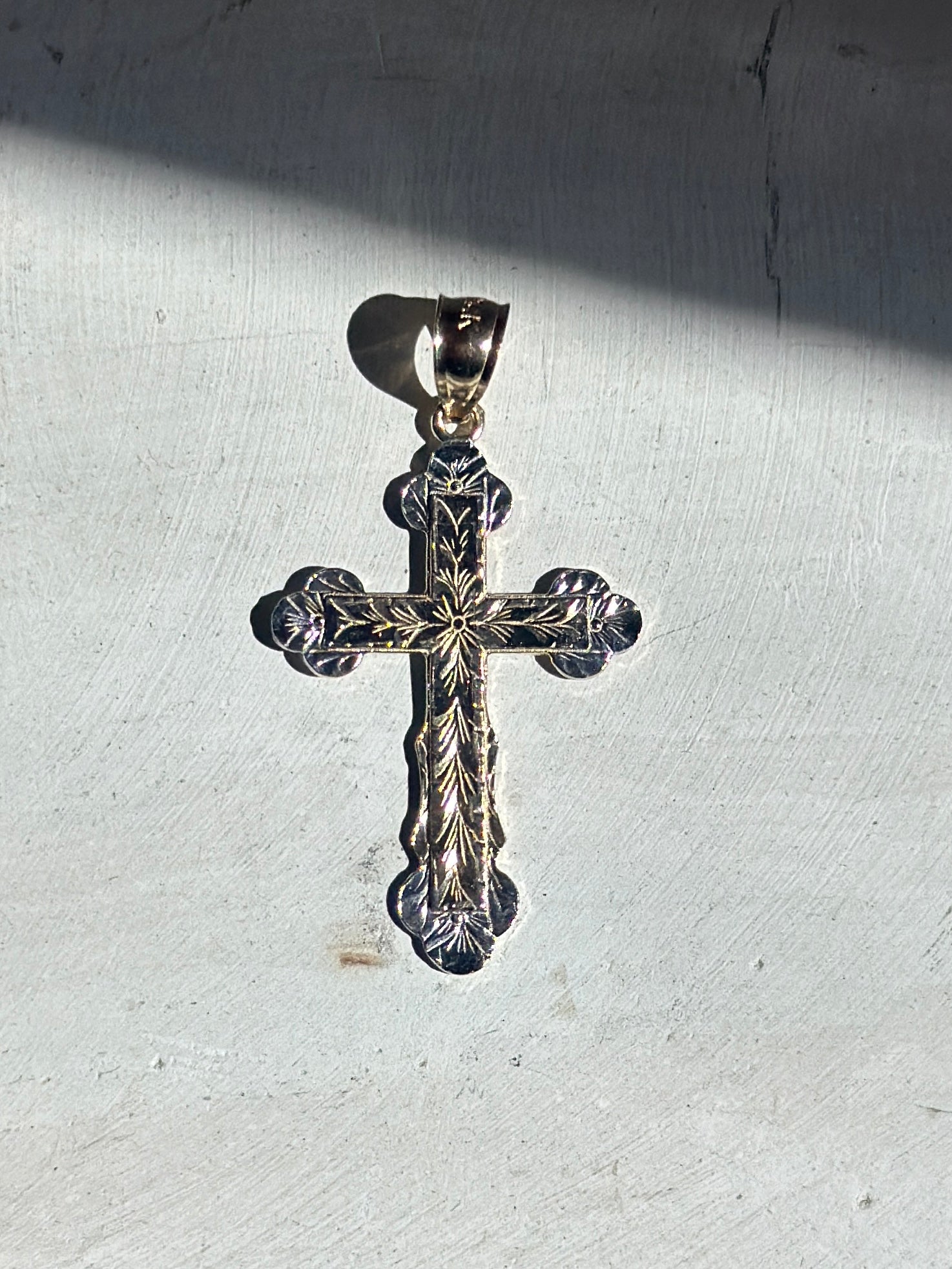 14k Textured Cross Pendant