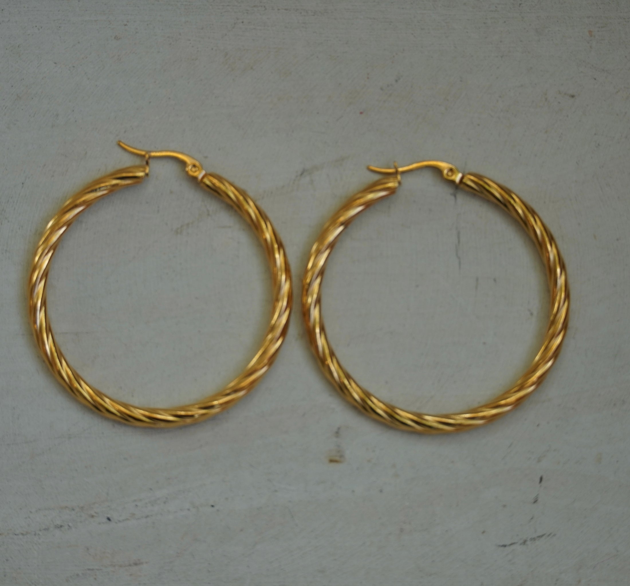 Twist Hoops