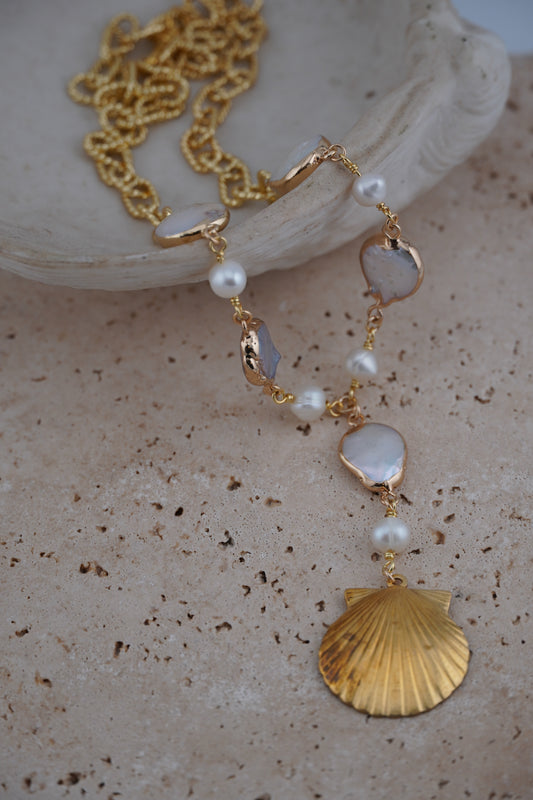 Vintage Shell & Pearls Necklace