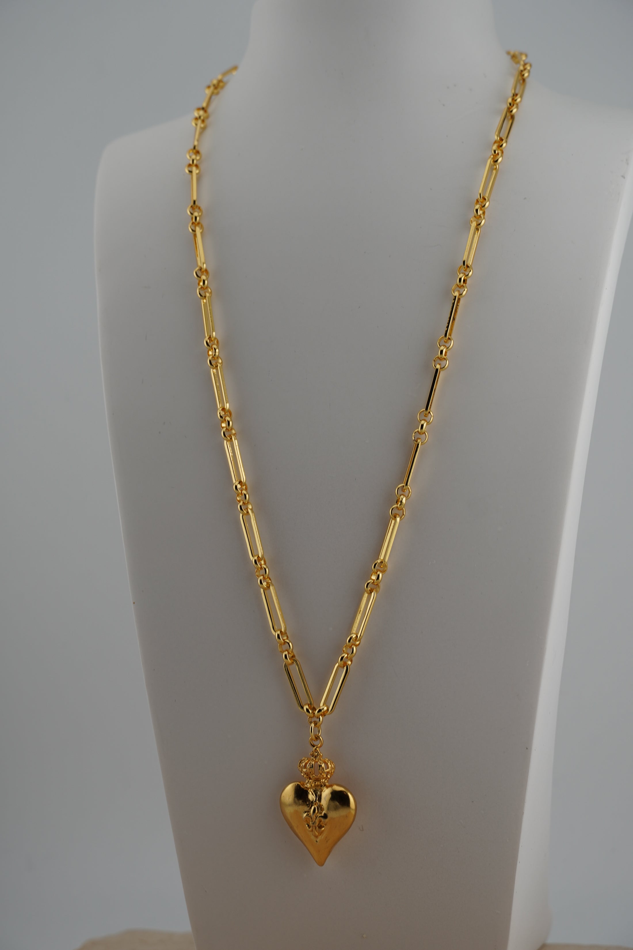 Corazon De Oro Necklace